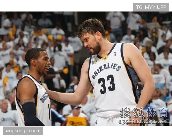 康利挡拆突破拉开进攻空间 提升球队关键时刻效率